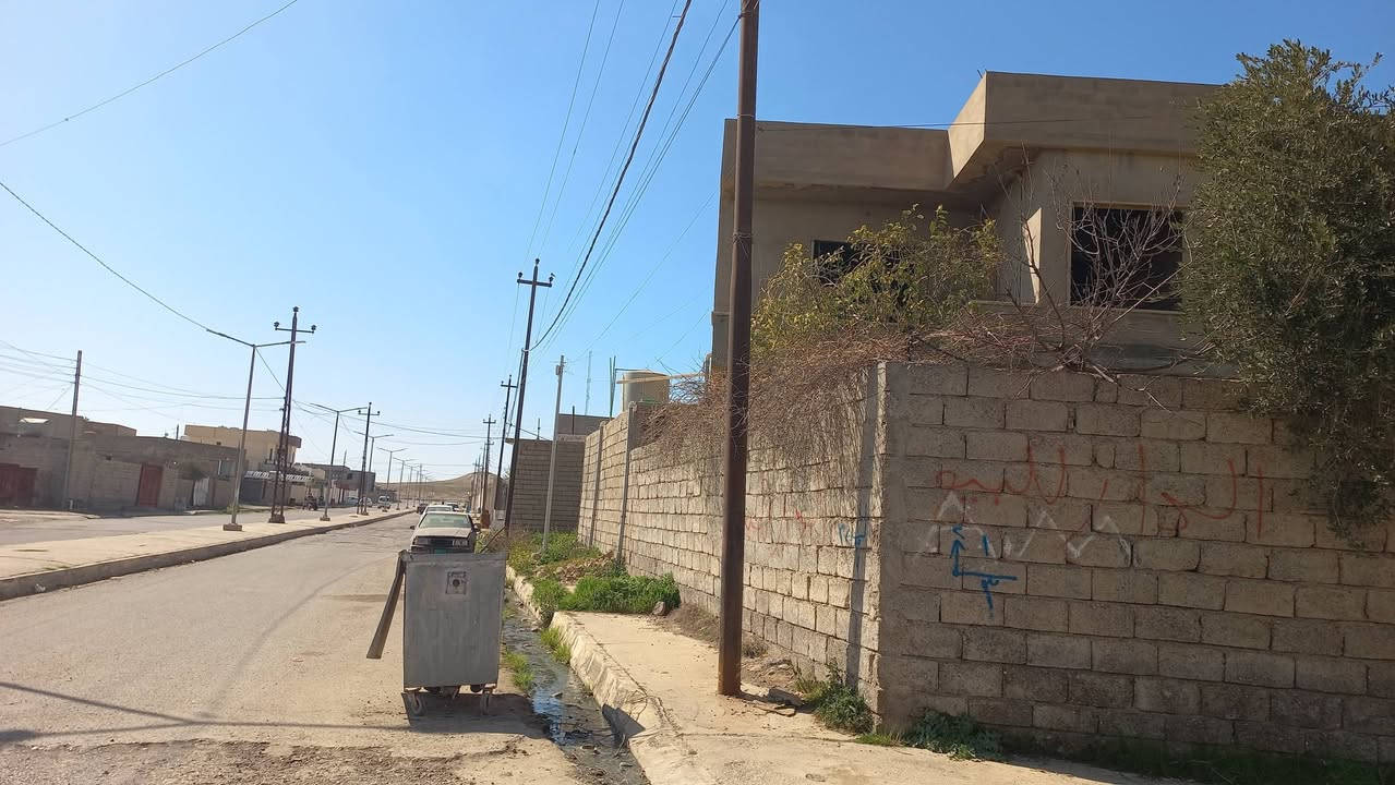 بيت للايجار طابقين الارضي كامل والثاني مو كامل القياره سايدين المستشفى ***********
