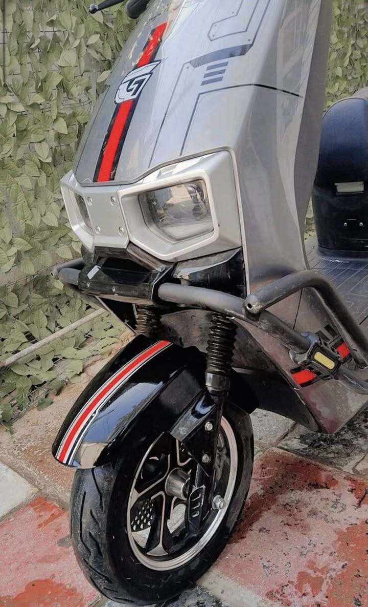 دراجه شحن للبيع دلتة نقصها بطاريه ليثيوم هيه بيها بطاريه بس مو ليث يوم سرعتها 100الحقيقي70  موجود سويجين بيها و كارت تشغيل وحساسات  ترجع بك سعرها750وبيها مجال شي بسيط مكاني بغداد الثعالبه يم صيطرت الشعب القديمه رقمي ***********
