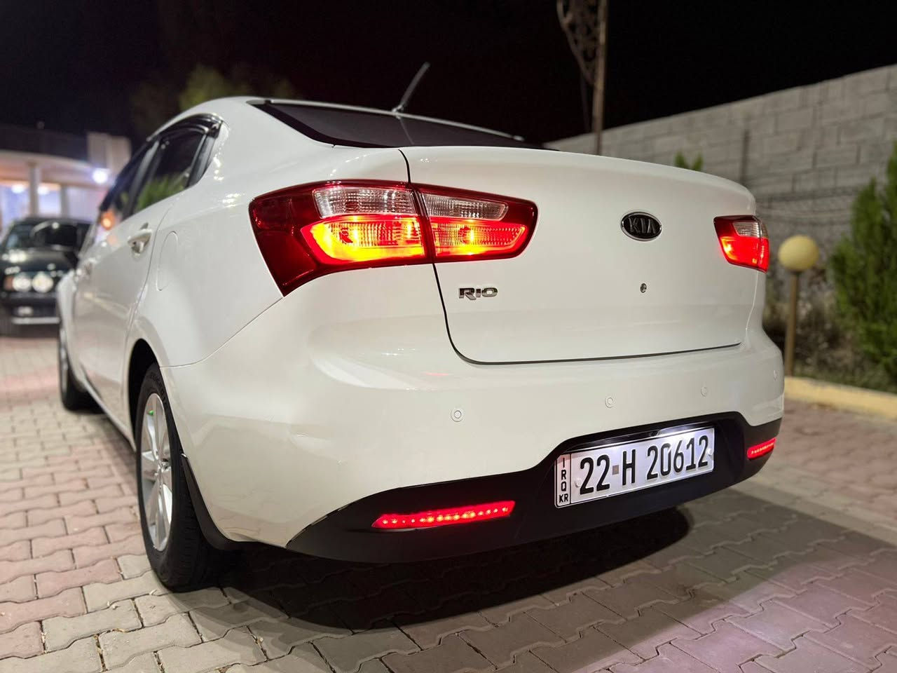 ***********كيا ريو رقم اربيل جديد بطاقه بنزين بي  2012محرك 16كير عادي 6نمر محرك لا صرف لا بخار مامفتوح شرط    صدر باتري تخم تير جديد مسويلها ايدامه كامله تبريد تتفيه شغال فقط بونيد صبغ بدون دواخل +باب سكن شبر بعد السياره مكفوله من كول نواحي سعره 80بي مجال لل طيبين مكان السياره كركوك قصط مابيع ***********
