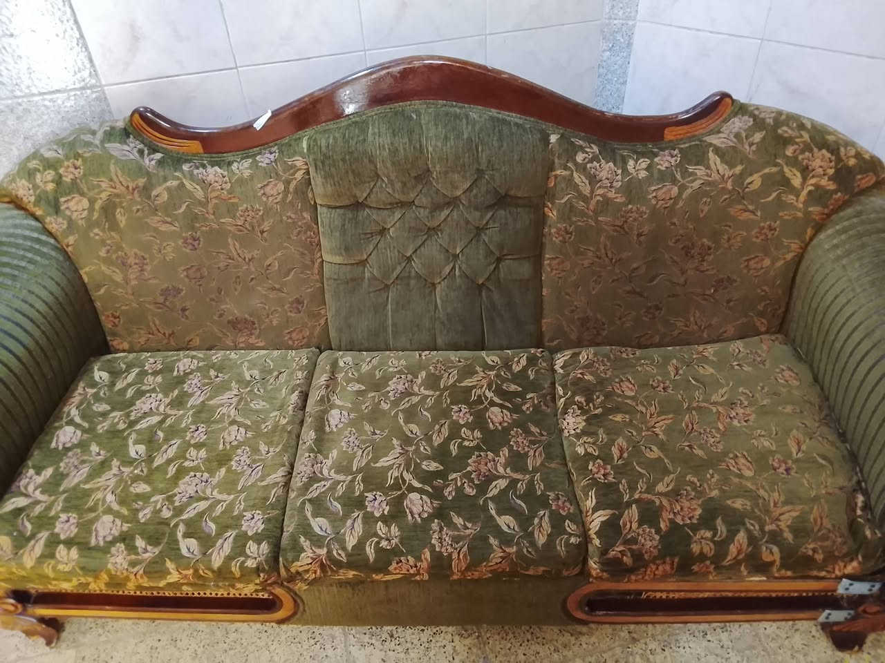 تخم ثمن مقاعد ب٦٠ الف مابي ضرر بس رجل وحده مضرره قليل


**إذا كنت صاحب هذا الإعلان وتريد حذفه لأي سبب، رجاءا أرسل رسالة إلى الدعم الفني**