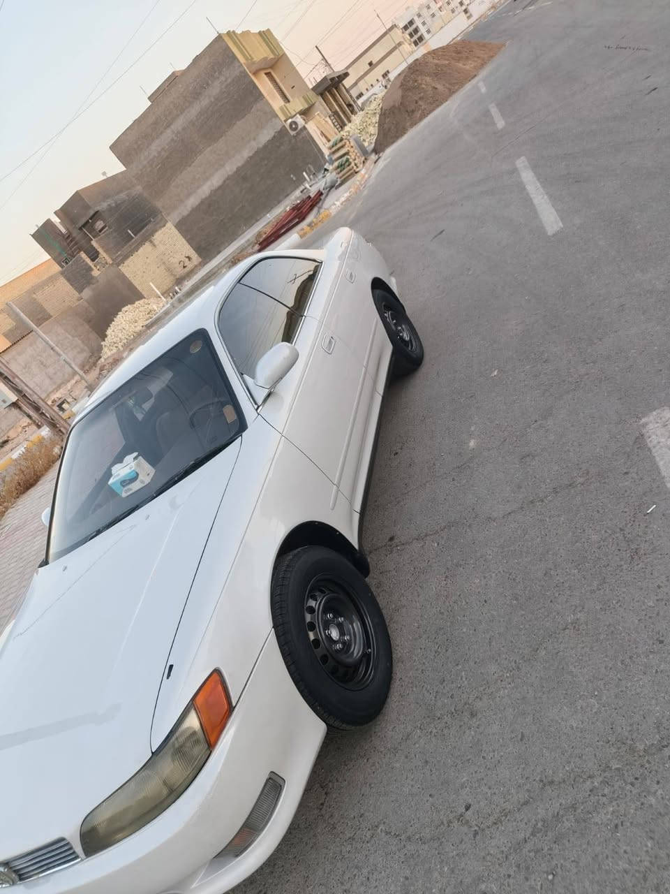 سلام عليكم مارك نفخ للبيع رقم ديالئ بسمي كيرومكينه ونجي حاويه تبريد ثلج مال ملكه تخم كهربائيات صدر خلفي امامي جديد تخم تاير  سياره جاهزه للستفسار *********** مكان سياره واسط الصويره
