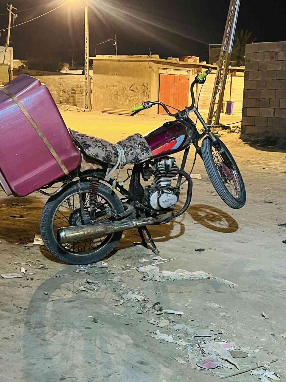 سلام عليكم دراجه للبيع وكفت عندي أبيع كوم حديد ب 150قفل مكاني كرمه علي رقمي ***********
