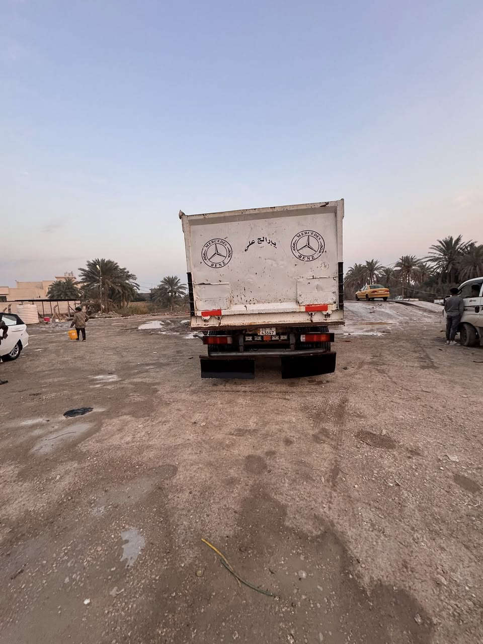 عربانه للبيع تخم تاير جاهزه للعمل ونج جديد كهربائيات جديده للاستفسار ***********/***********
