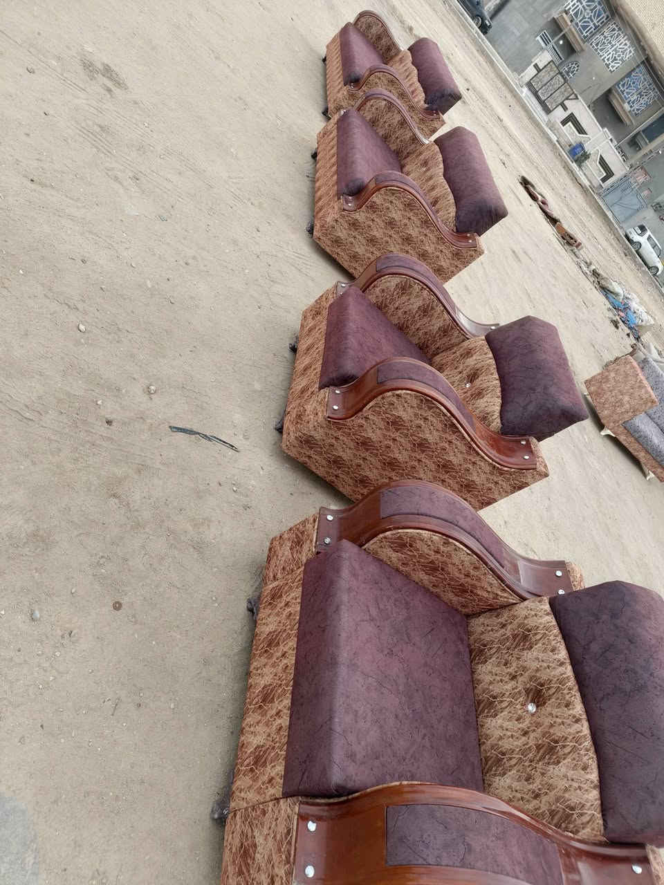 السلام عليكم تخم ١٠ نفرات مستعمل ومدوشم جديد شغل بلوك 
مكان كربلاء حي التحدي مقابيل مستشفى الحجه الهاتف ***********
