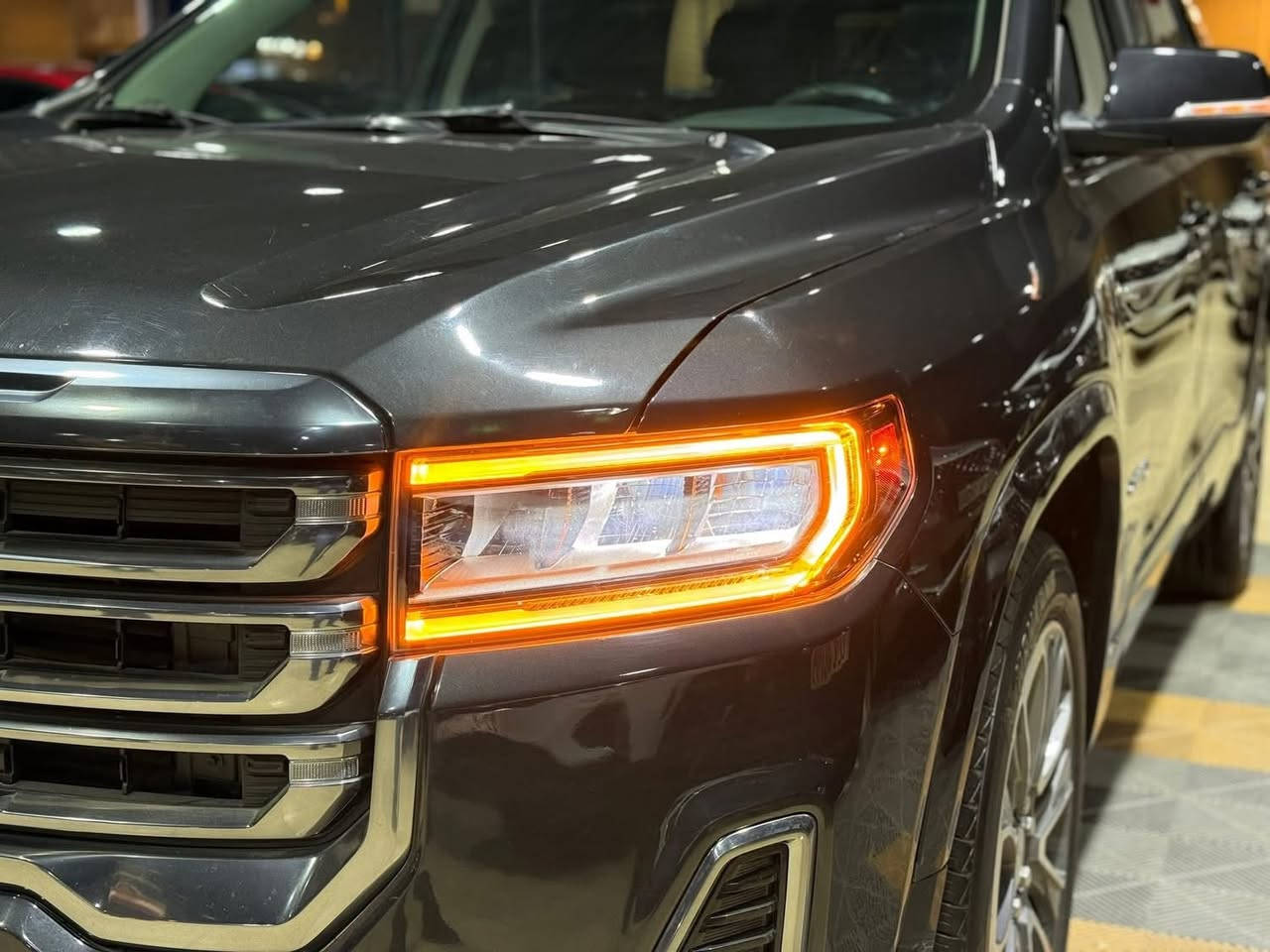 جي ام سي #اكاديا فئة AT4 فول مواصفات لون رصاصي
•الضرر : جاملغ مع طرف البنيد والباب
•الرقم : اربيل
•الايرباكات : بدون ضرر ايرباك

•المواصفات :
▪️الموديل : 2020
▪️المحرك : 3.6L (ستة سلندر)
▪️العداد : 11 الف ميل حقيقي
▪️حجم الويل: ويل كب حجم 18 اصل مع طقم تايرات بحالة ممتازة
▪️لايتات زينون اصل عالي وناصي مع حاجب LED مع كشافات دعامية
▪️رادار امامي مانع تصادم
▪️حساسات امامية اصل
▪️حساسات خلفية اصل
▪️حساسات و رادارات الاجتياز الجانبية (نقاط عمياء)
▪️كشنات السيارة جلد اسود اصل مع تطريز AT4
▪️شاشة الدشبول حجم كبير للتحكم بايعازات السيارة
▪️تحكم فول كهرباء لكرسي السائق والراكب
▪️كشن ذاكرة (خزن ميموري) لكرسي السائق
▪️بصمات عدد 4 للابواب مع بصمة جنطة وبصمة تشغيل
▪️ثلاث قطع تبريد
▪️تدفئة وتبريد لكشنات المقدمة
▪️تدفئة للكشنات الخلفية
▪️السيارة 7 راكب مع الكشنات الخلفية منفصل ملكي
▪️جنطة كهرباء
▪️تشغيل عن بعد
▪️دبل كزوز
▪️تطعيم صاج لدواخل المركبة
▪️سستم صوت BOSE
▪️اشاير بالمرايا الجانبية
▪️تحكم ستيرن جهتين بلوتوث وحاكية وكروس سرعة وتحكم صوت 
▪️نظام ABS مانع انزلاق
▪️السيارة جديدة وبوضع الشركة.

السعر المطلوب : 220 ورقة مع المجال
 
الاتصال على :***********
مكان السياره نجف
