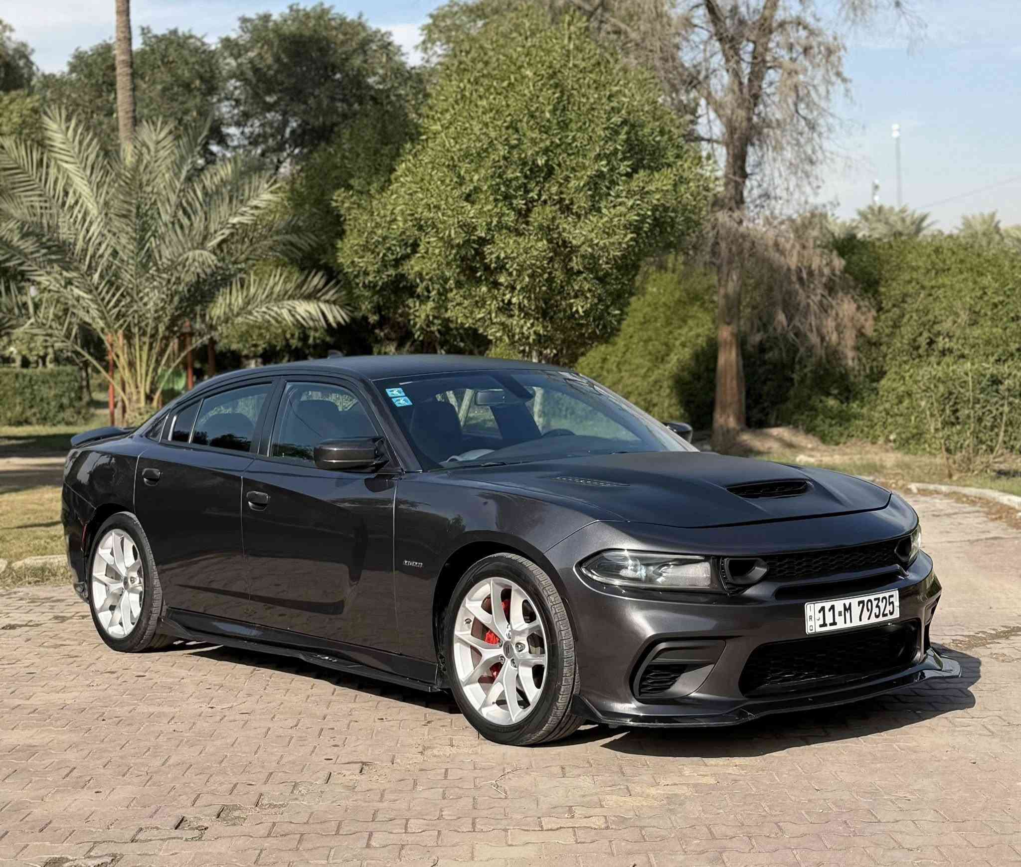 السلام عليكم
جارجر  ( RT ) 
(سوبر تراك)
موديل : 2019
ماشية : 47 الف 
المواصفات 
بصمه
تشغيل عن بعد 
شاشة 
كاميرا 
كشنات جلد + كنتاره 
كشنات كهرباء 2
كشنات تدفئه + تبريد 
ذاكره خزن ميموري 
تحكم ستيرن جهتين 
شفتات ستيرن 
ستيرن كهرباء 
كروز سرعه 
رادارات 
نظام ايكو 
نظام سبورت 
قطعتين تبريد 
مكينة 8 سلندر 
5700
سبايدر خلفي 
دبل كزوز 
لد امامي 
لايت زنون 
بك لايت لد 
حساسات 
كت SRT
ويل كب كروم 
( رقم بغداد الجديد مشروع وطني بأسمي )
الحادث : ربع جاملغ + ربع بنيد + صبغ جوه ألبك لايت صبغ  بدون اي دواخل (ايرباك طاك ومرجع سستم بلادي ) 
( صور الحادث مرفقة + السونار )
السيارة جديدة جداً 
السعر : 198 وبيها مجال بسيط 
العنوان : بغداد الكاظمية قرب مرور الكاظمية معارض جكوك معرض الرحمن.
للاستفسار 
عبدالرحمن 
 ***********
 ***********
