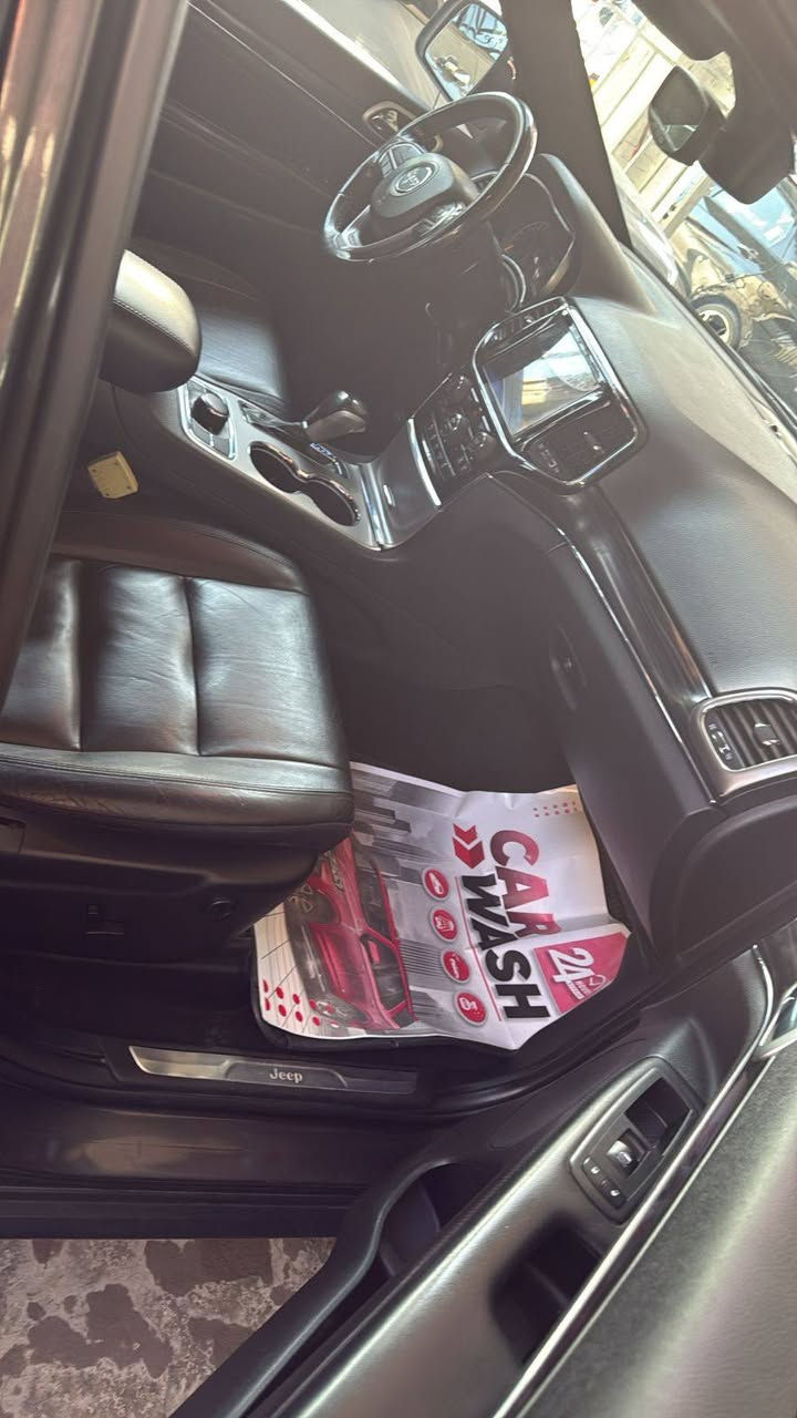 جيب شيروكي موديل 2019 وارد أمريكي كلين
بيها صبغ حجل باب صدر 
شويه من جاملغ 
المواصفات
محرك 6 سلندر
دفع رباعي
كشنات جلد
كشنات كهرباء
تدفئة كشنات
ستيرن متعدد الوظائف
شاشة كبيرة
كاميرا خلفية
حساسات أمامية وخلفية
رادار
نظام تحديد مسار
نظام نقاط عمياء
تشغيل بصمة
تشغيل عن بعد
مراي كهرباء مع تسخين
تحكم سرعة
فول مواصفات عده فتحه 
رقم بغداد دولي باسمي تحويل مباشرة سنويه هزه جديد 
السعر 245 ورقه وبيها مجال قليل 
اي استفسار 
*********** ابو امير مكان بغداد البياع
