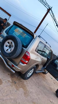 باجيرو ٢٠٠٢ • ٧ راكب • حساسات خلفية