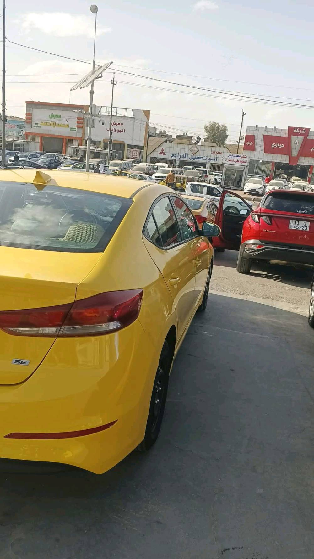 السلام عليكم سياره النترى موديل 17 مدوشمه جديد تبريد شغال مصفره هيئه وغرامات صبغه جديد كير ايتي المغوب تحكم جهتين  مكان بغداد الشعب السعر 108 وبيها مجال حط الجيه بس بنيد مبدل رقم *********** اثير ***********