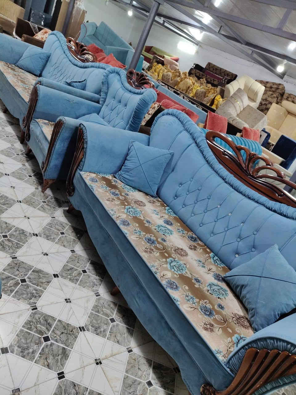 رمضان كريم عليكم 
رجعنا وياكم ونكون متواجدين طيلت شهر رمضان 
من الساعه الواحده ظهرا لحد 12ليلا 
تخم قنفات 5قطع 
ملكي لون سمائي
بيع او مراوس اوتبديل 
لعلم اذا عندك تخم مستخدم نشتري 
اوجلسه عربيه
متواجدين يومياً 
عنواني ناصرية الغراف طريق ال سهلان منطقه العميرات 
واتساب ***********
انظم للكروب ادخل على الرابط
https://www.facebook.com/groups/490367711756252/?ref=share_group_link
