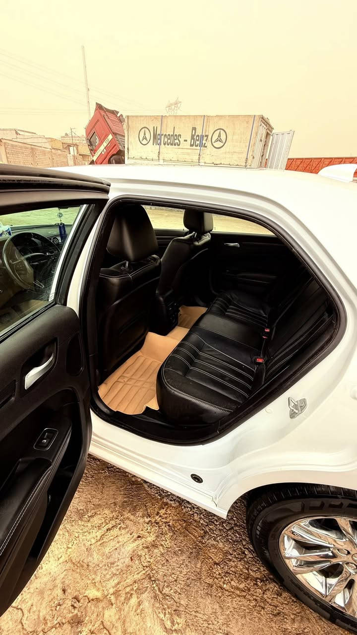 سلام عليكم          ًًًًًًًًًًاباما مديل 2015 اصل اصل
صور الحادث موجود السونار بل منشور.      ضمن السونار.  صار بيهه جاملغ صفحت السايق.  

سياره فول فول 

المواصفات 

بصمة تشغيل 

بانوراما 

تشغيل عن بعد 

كشنات امامية تدفئة وتبريد 

كشنات خلفية تدفئة

تحكمات ستيرن 

مرايا جانبية هيتر 

مرايا قلاب 

تبريد قطعتين 

كشنات خزن 

ستيرن كهرباء 

والباقي المواصفات فئة ال Cالمعروفة 

رقم بغداد بسمي سياره تحويل ثاني يوم.  تريد بغداد تريد بل بصره اني حاضر وخادم 

عنوان سياره البصره قضاء القرنه 

***********.
