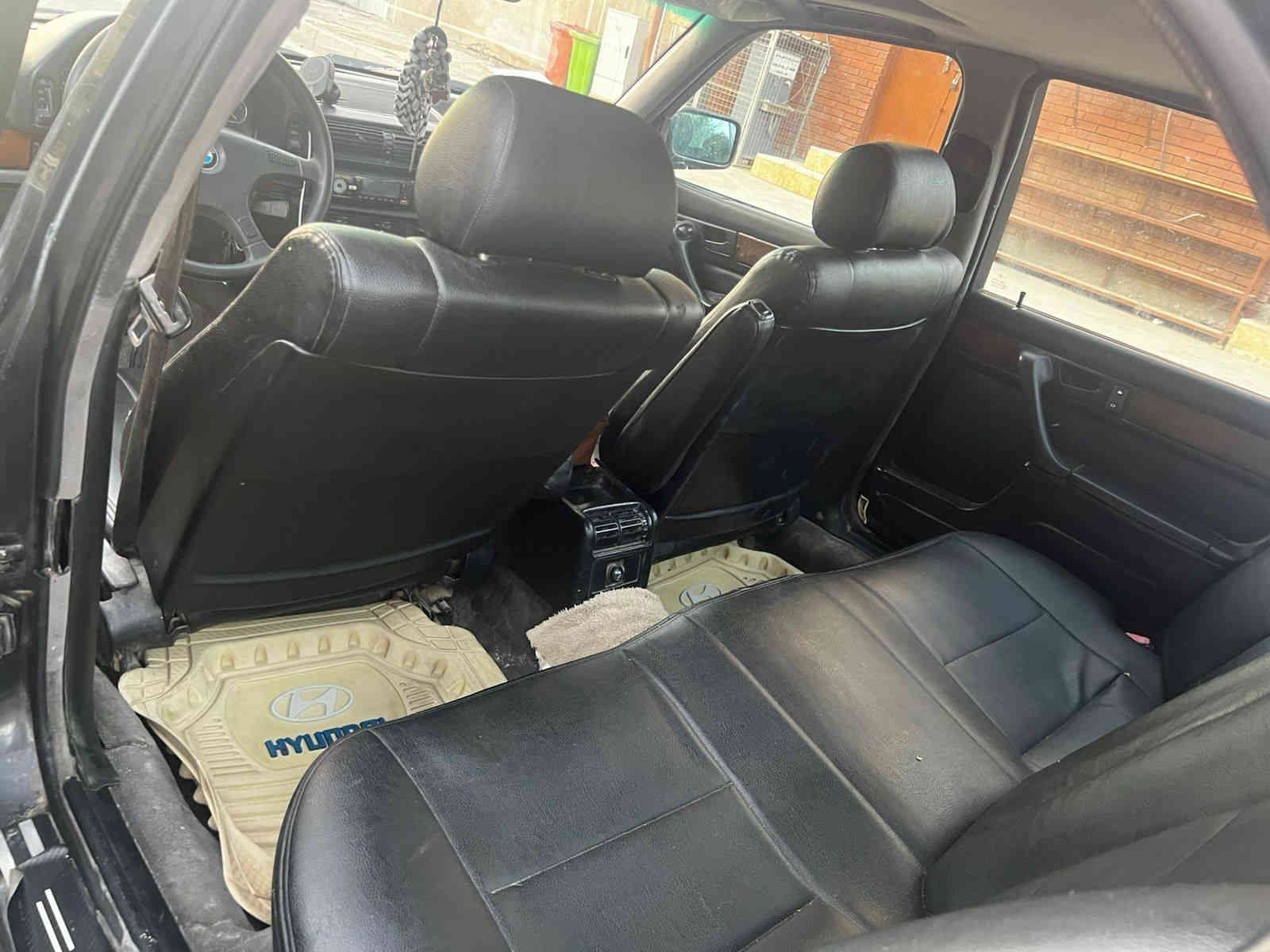 بي ام موديل ٩٢ رقم دهوك باسمي سنويه مانافذه نهاية ال ٢٦ السياره جاهزه ما ناقصها اي شي السعر ٥٠ ورقه العنوان واسط النعمانيه موبايل
***********
***********
