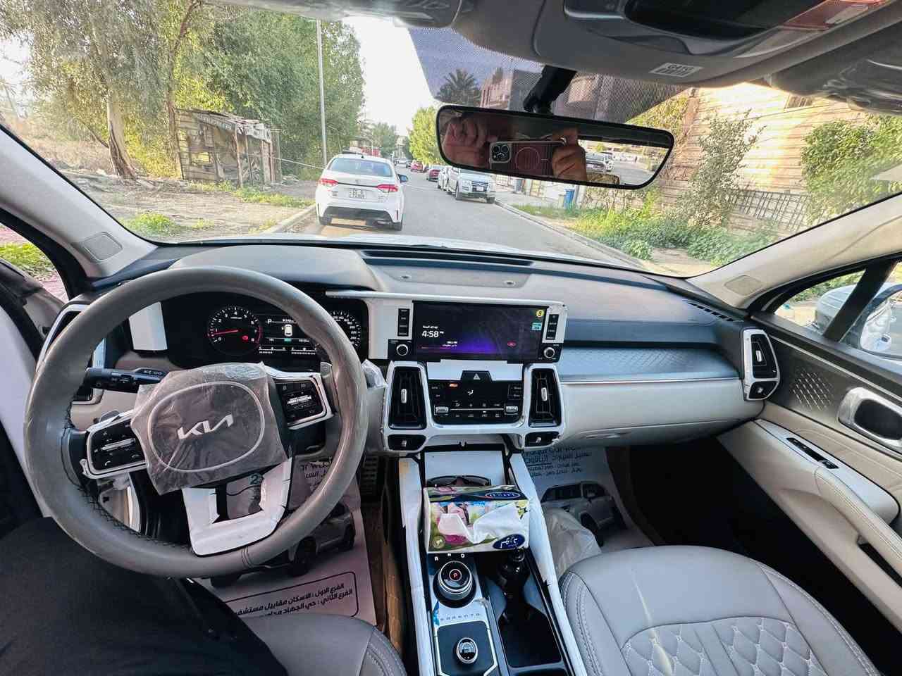 السلام عليكم 
سورنتو ٢٠٢٣
سيارة جديدة ومكفولة فقط حالوب قليل 
ماشية ١٦ الف بعدها بوضع الشركة 
فول ماعدا الفتحة
مكاني بغداد حي الجهاد 
سعرها ٣١،٠٠٠ $ وبيها مجال 
للاستفسار ***********
