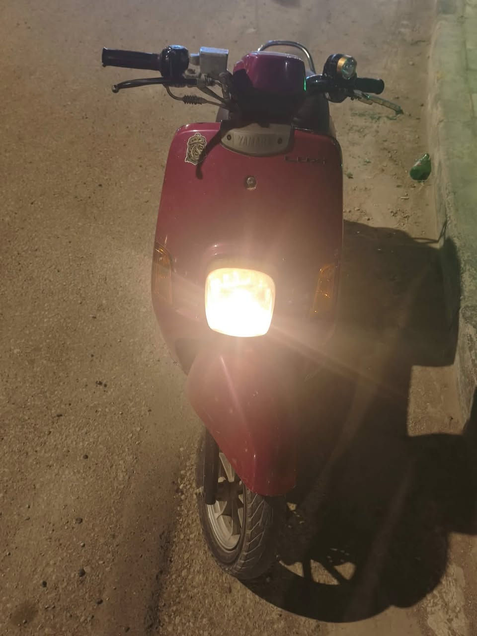 للبيع دراجة بوليس ياباني مكينة نضيفة مامفتوحة بس ولفات كلة شغال كهربائية اشاير لايت هورن كلة شغال بيهة باتري بس للسلف ميشتغل نقصها راجز السعر 400بيهة مجال حك الجية مكاني كربلا حي النضال يم المستوصف للتصال *********** موجود خاص
