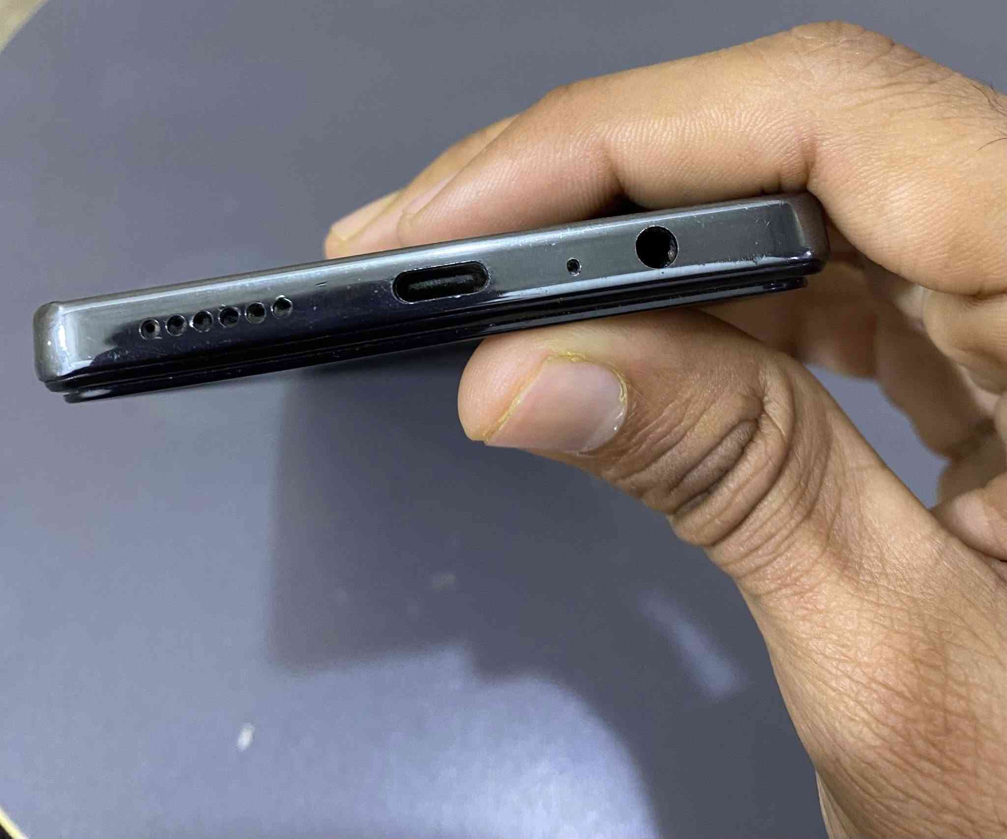 تكنو كامون 30 
نضيف حيل 
دبل سيم كارت 
بصمه بل شاشه
كامره ١٠٨ كيكه بكسل تدعم التثبيت البصري
 ذاكرة 256  
(فقط بي نقطه صغيره بصف كامره السلفي موضح بل منشور ) 

السعر 165 وبي مجال بسيط 
الاستفسار ***********‏
