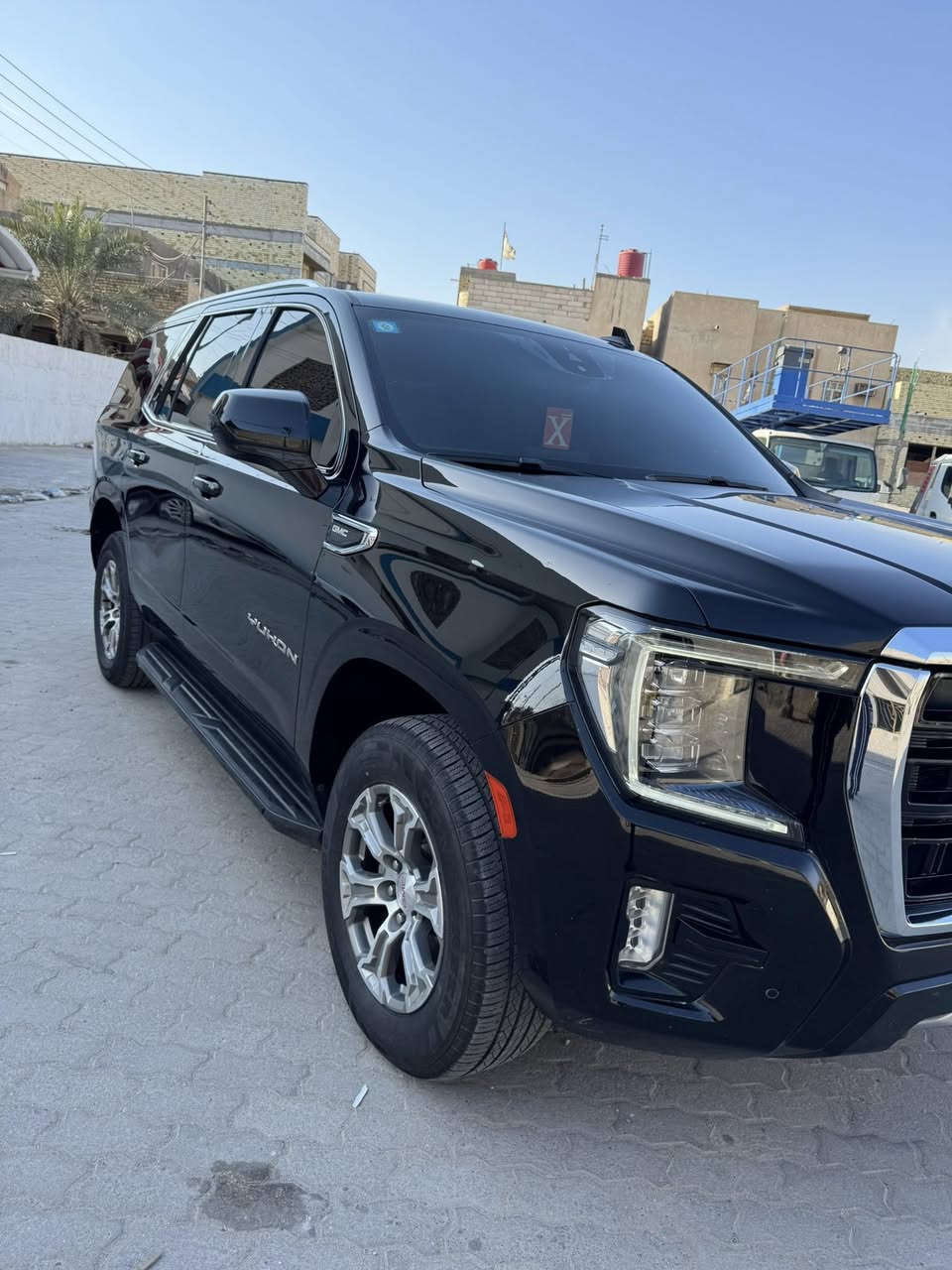 السلام عليكم GMC موديل 2021 خليجي رقم بغداد رقم جديد هزه جديده وارد خليجي  ماشيه 90km كفاله عامه مغلفه PPF بالكامل حته قماره على. طولها صار سبوع من مغلفها  السعر ٤٣٥ العنوان البصره للاستفسار***********
