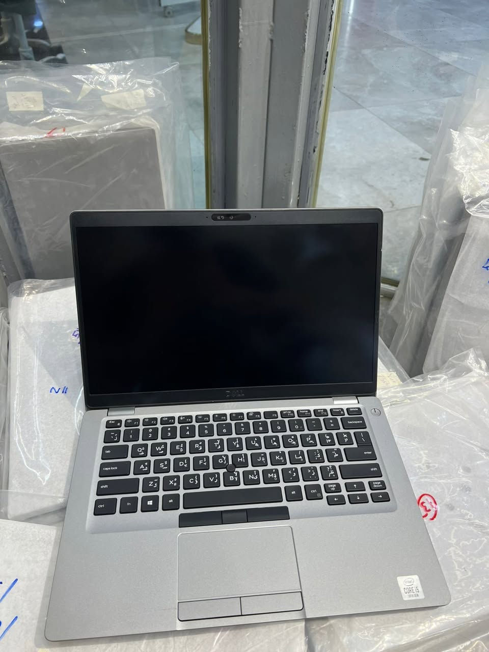 💻 Dell Latitude 5590
🔹 المعالج: Intel Core i5 الجيل 8 فئة U
🔹 الرام: 8GB DDR4 (قابلة للتطوير حتى 32GB)
🔹 التخزين: 256GB SSD NVMe (قابل للتطوير)
🔹 كارت الشاشة: Intel Graphics داخلي
🔹 الشاشة: 15.6 إنش FHD
🔹 الكيبورد: ليزري ضوئي عربي / إنكليزي
🔹ويندوز 11 برو مفعل وجاهز
🔹 نسبة النضافة: 97–99٪

السعر 300 الف شامل التوصيل والملحقات(ماوس+حقيبة+الشاحن الاصلي)


**إذا كنت صاحب هذا الإعلان وتريد حذفه لأي سبب، رجاءا أرسل رسالة إلى الدعم الفني**