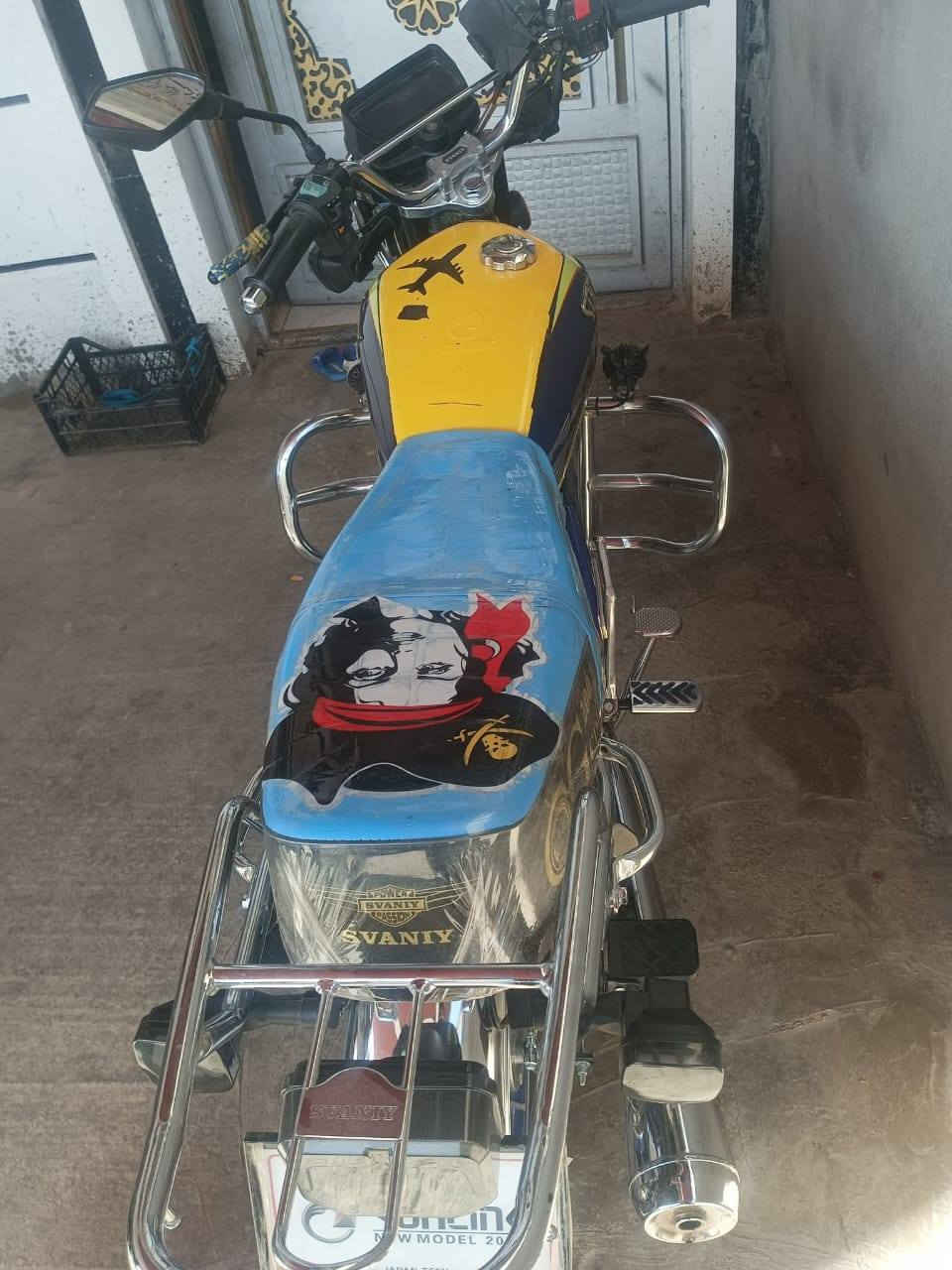 السلام علیکم
سيفان موديل 2025

محرك 200 اوراق منفیس

شاشه إلكتروني

كهربائيات كلها شغاله

الدراجه فول نعومه ومحركها ما ممدوده عليه سبانه

السعر 850 بي مجال قليل

شراي يراسني عل هاذ رقم ***********
هيت ناحيت لفرات
