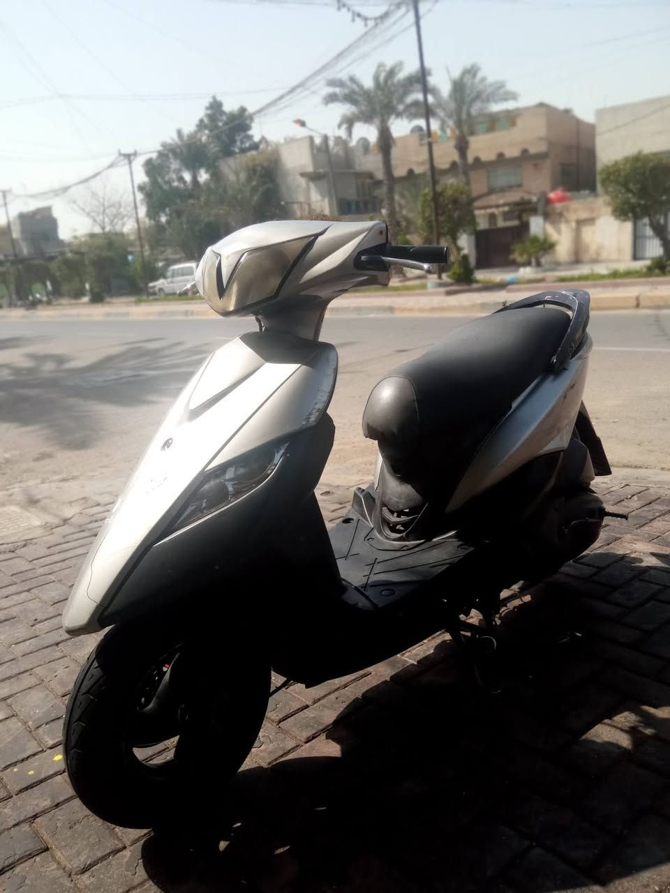 دراجة للبيع خير من الله كلجات جديدة الدراجة مامفتوحة المكينة تجي تفحص السعر 550 العنوان بغداد الحرية شارع ابو حطاب الرقم *********** مابي واتساب
