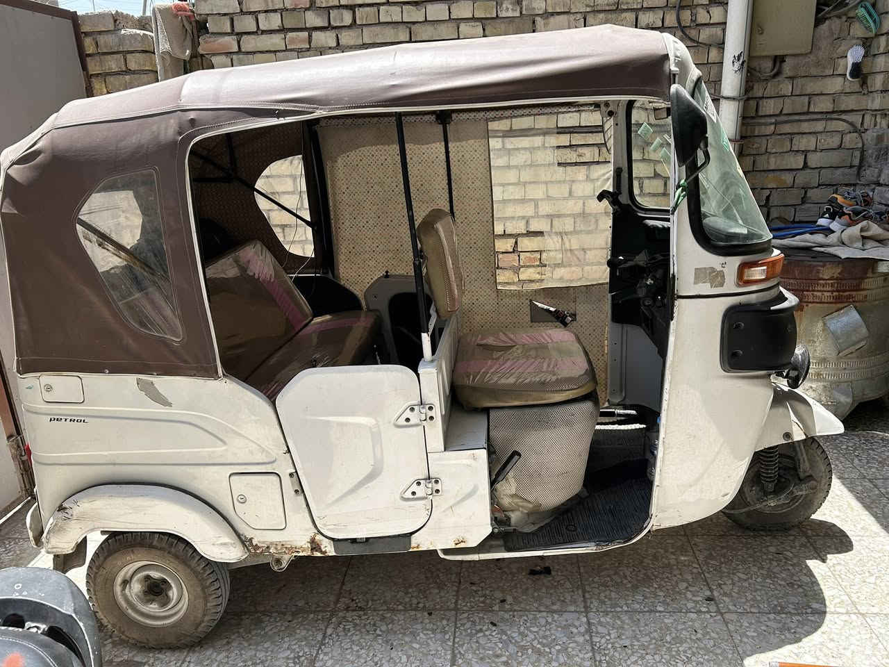 السلام عليكم 
تكتك للبيع ٢١ شهر ال٣ 
كفالة من التنقيص والتبخير  
نضيفة مال جناي كبل للشارع بأسمي احول شوكت متريد 
السعر ٧ ونص وبيها مجال بسيط 
                                                        ***********
