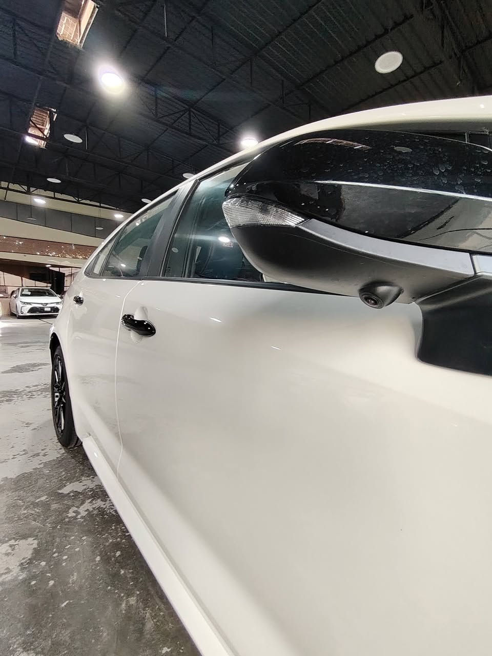 تويوتا كورولا GR هايبرد 2025 – فخامة رياضية باستيـراد خاص السعر 27 مليون بيها سنوية ورقم بغداد.
تميز عن الجميع بسيارة تجمع بين الأداء، الأناقة، والتوفير – متوفرة الآن حصرياً لدى شركة الفرس الأبيض!
المواصفات: – محرك 1800 سي سي هايبرد – 4 سلندر
– ناقل حركة E-CVT ناعم وذكي
– تصميم خارجي رياضي بلمسات Piano Black
– مقاعد جلد راقية بلاديه من الشركة. (ألوان: أحمر – ازرق – مشمشي)
– دشبول نفس لون مقاعد🌹🌹
– مقعد كهربائي واحد للسائق. 
– فتحة سقف. 
– 4 كاميرات رؤية محيطية مع نظام التسجيل والخزن
– شاشة وسطية تدعم Apple CarPlay وAndroid Auto
– دخول ذكي + تشغيل بصمة
– رادار أمامي + تنبيه مغادرة المسار
– أنوار LED أمامية وخلفية
– جنوط GR قياس 17 إنش
– عداد ديجيتال + تحكم من الستيرن
– مكيف أوتوماتيكي ثنائي المناطق
– نظام تثبيت سرعة
فول مواصفات وبيها لوحات بغداد
شركة الفرس ألأبيض لتجارة السيارات 🚗
موقعنا بغداد مدينة معارض البياع -الشارع المميز-مجاور سونار البياع 📍
لاستفسار يرجى الاتصال على الرقم:
☎***********
☎***********
*********** 
***********
