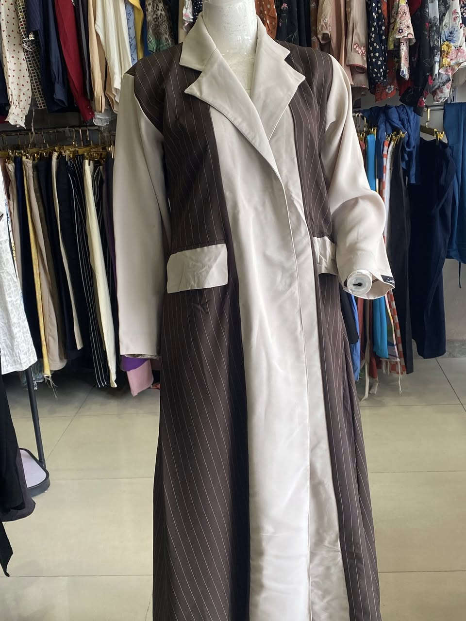 نموذج من كسر اليوم عباية + بشت نسائي ❤️ الفرع الاول


**إذا كنت صاحب هذا الإعلان وتريد حذفه لأي سبب، رجاءا أرسل رسالة إلى الدعم الفني**