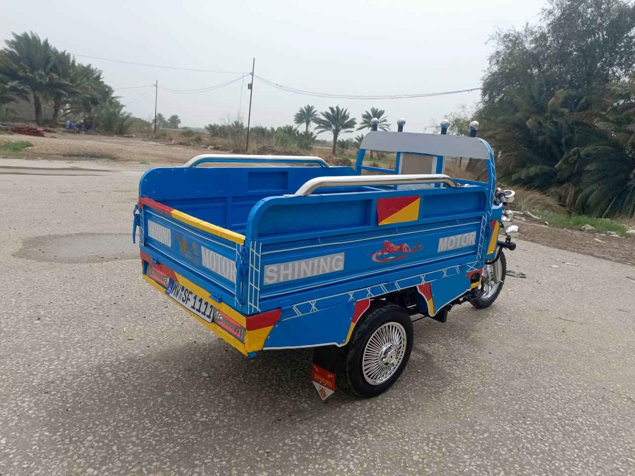 السلام عليكم ستوت للبيع موديل 21 ستوري حلوه وجاهزه كهرباء شغاله مقفوله شاصي رقبه اورق اصولي كان بابل الشوملي سعر 1450 وبيها مجال ***********
