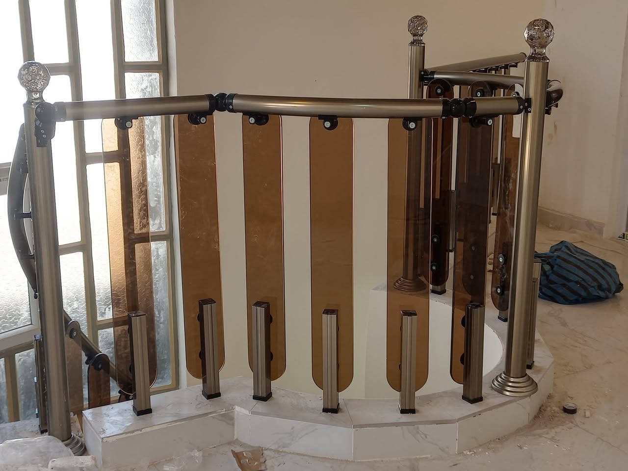 يعلن مجمع الوسام   عن تخفيضات محجرات المنيوم تركي بضمان فعلي⚒️🇹🇷 🇹🇷
( ملاحظه) جميع الالوان ) 🌈
2- محجر المنيوم تركي ( مربع ) 🇹🇷
الالوان الاسود والشمباني والذهبي⚫️
3-محجر جام( cnc ) تركي 🇹🇷 
 جام 10 ملم مقسئ 🪞💢

🔴سعر المحجر 32  الف 
🔴سعر الجام 55 الف 

🔴 ضمان فعلي/ 10سنوات ( كرسته وعمل ونقل ) 

🔴 ملاحظه / تتاكد من نوع المقطع والكيج اذا مو 
نفس المواصفات المذكوره يرجع الكادر. 📴

🔴 ملاحظة / اذا عندك درج تريد تسويله محجر وتريد تعرف شكد يكلف 💵 بس صور الدرج مقطع فيديو 📸أرسله على الصفحه او على الواتساب ونحسبلك التكلفه بالزايد شكد يكلف ونرسلك الصور والموديلات ✅

🔴 مستعدون لتنفيذ كافه اعمال المحجرات وال P. V. C ابواب وشبابيك وجام للشركات والدوائر الحكوميه والاهليه وباسعار تنافسيه  للستفسار ***********او *********** اسامه.     @متابعين مجمع الوسام
