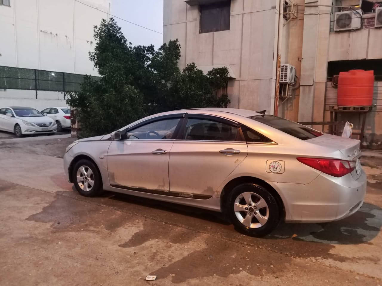 سلام عليكم
سوناته 2014 ادوات ادوات كصه جنطه  جاهزه من كل نواحي مكينه كير حداده كفاله تخم تاير تبريد ثلج محرك 2400دوش بانزين السعر45$ العنوان البصره 
الهاتف***********
