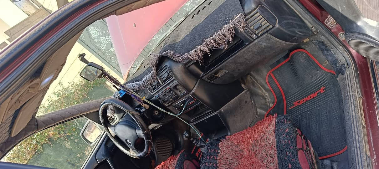 ئۆپڵ ڤیکترا مۆدیل 92سەیارەیکی توندو تۆڵە سەنەوی بەسەرچوە پەڵەپەڵە کاڵ بونەوەی هەیە  بەشەرت خایسی نیە موس بڕاوەنیە ژ.م ***********
