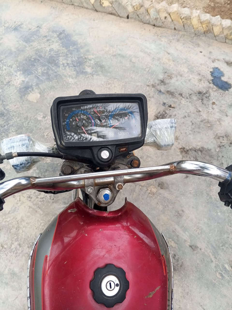 دراجه سيفان للبيع موديل 20 دراجه نضيفه خير من الله السعر 350 وبيها مجال مكاني دلي عباس قريه المچارين ***********
