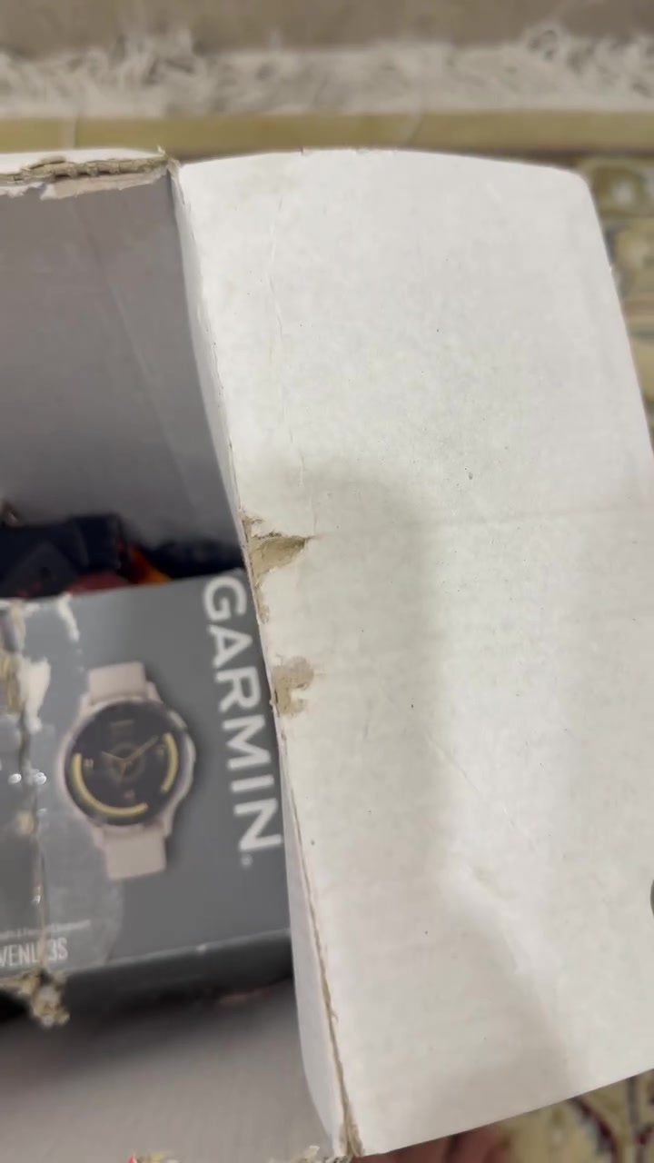 شلعه 83 قطعه ممفحوص بدون شواحن كلهن ماركات قويه التفاصيل والسعر بل فديو ذاكره وما ابيع قطعه وحده من الشلعه فقط الكميه كلها 
كارمن 
فوسيل 
فتبت
هواوي باند
بولار
واهواي بيهن خير من الله


**إذا كنت صاحب هذا الإعلان وتريد حذفه لأي سبب، رجاءا أرسل رسالة إلى الدعم الفني**
