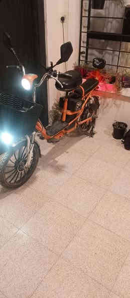 العنوان ،،،الحبانيه
الرقم ،،،***********او ***********
السعر ،،،،400بيه مجال
بطاريات ،،،،4مبدلهن قبل اسبوعين جديدات
