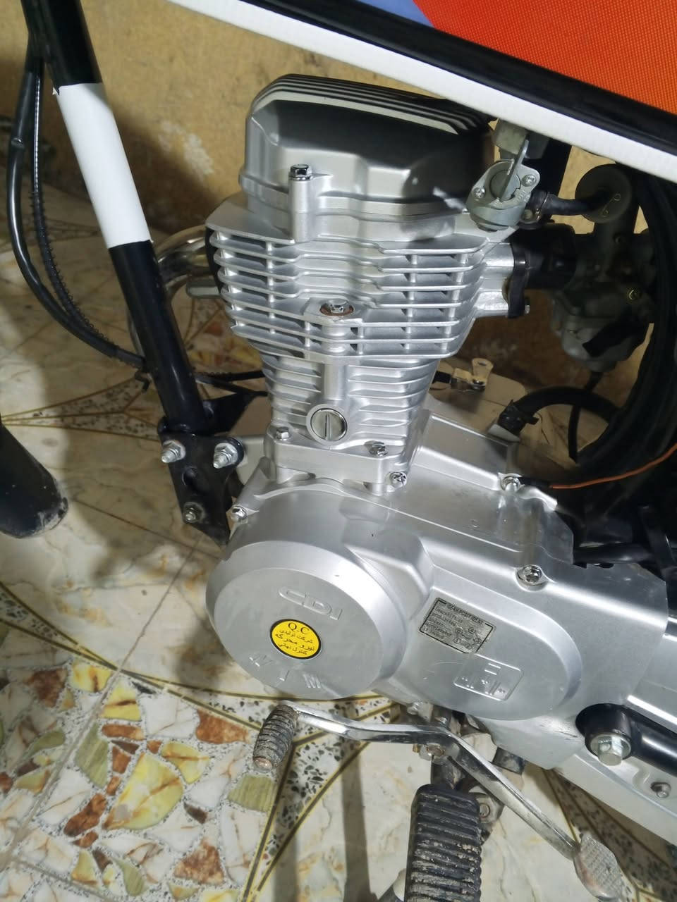 سلام عليكم نامه امتياز تلث احرف للبيع لمكينه ما مفتوحه لموديل 25 اوراق اسكنر كهربائيات كله شغاله دراجه كلشي ما ناقصه وسعر  خاص *********** لمكان حله محاويل
