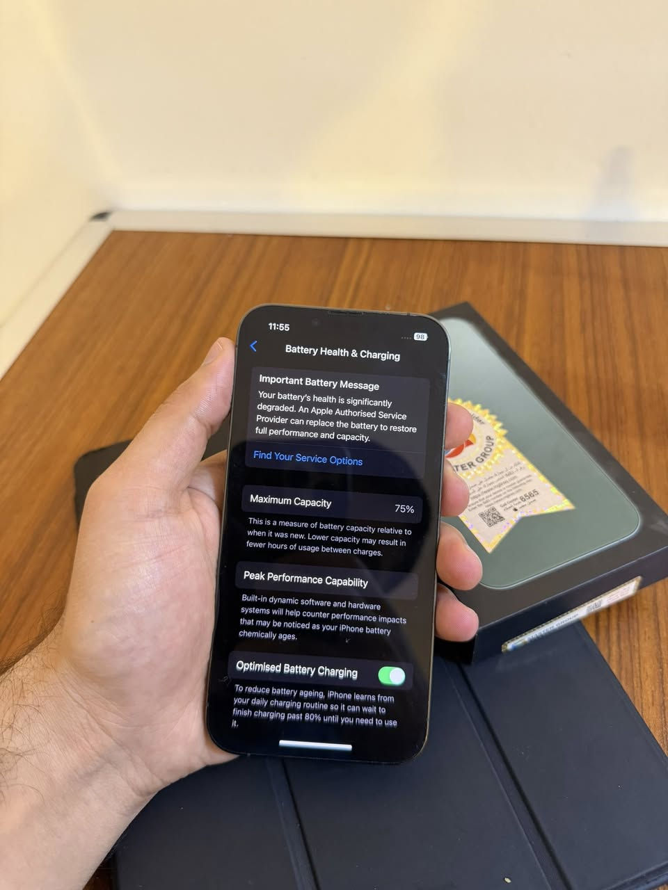 .للبيع: iPhone 13 Pro
• الذاكرة: 256GB
• نسبة البطارية: 75%
• الحالة: نظيف جداً جداً 
• الاستخدام: شخصي ومحافظ عليه

السعر: 550 ألف دينار
بي مجال بسيط


**إذا كنت صاحب هذا الإعلان وتريد حذفه لأي سبب، رجاءا أرسل رسالة إلى الدعم الفني**