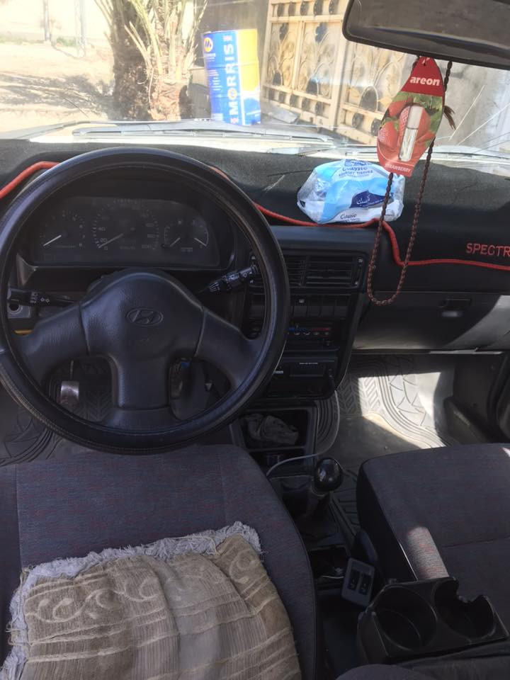 السلام عليكم للبيع سيارة اكسلة موديل 93 تخم تاير محرك جديد شواصي جدد كهربائية كلهة كاملة سنويه 28 مشط  السعر 26 وبيه مجال حك جيتك مكلف بل نشر تحويل ثاني يوم رقم ***********
