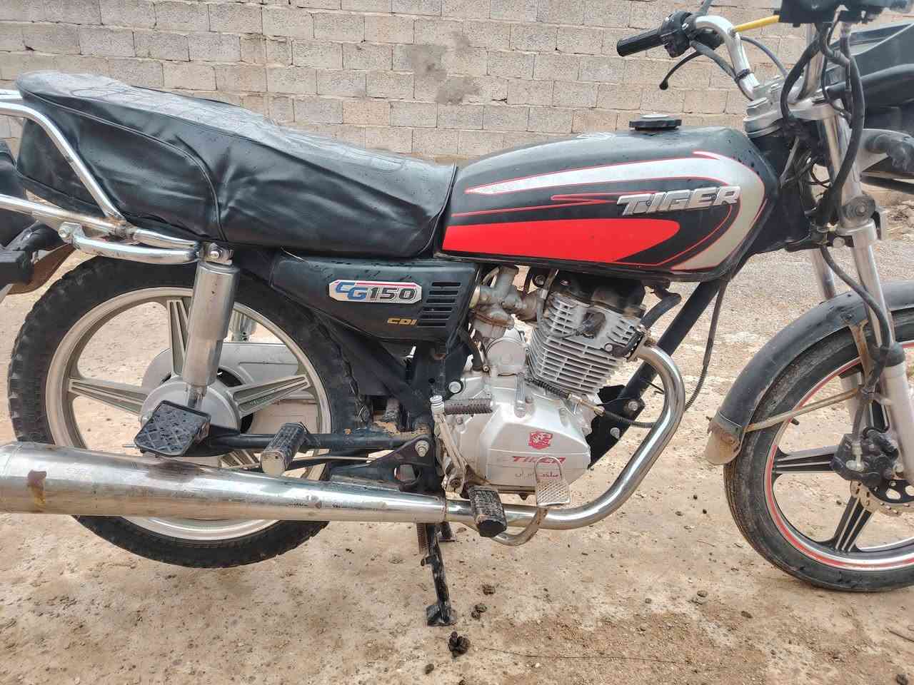 سلام عليكم
 موطور تايكر موديل 2020 كهربائيات كلها شغالة اي نقص ما بي المكان ديالئ ناحية دلي عباس السعر 380وبي مجال الرقم ***********
