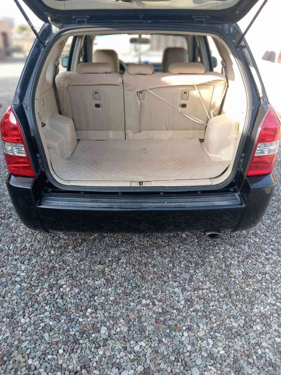 للبيع توكسان 2008 رقم اربيل دولي  سنويه ل30 شرط التحويل ضرر جاملغ امامي جهه السايق رش بدون فتح فقط السعر 125 نقد وبيها مجال ويرهم مقدمة وقسط بالشهر مع كافة الضمانات
سيارة جديدة للاستفسار اكثر اتصل بالرقم *********** مكان السيارة ناحية الزاب قرية
