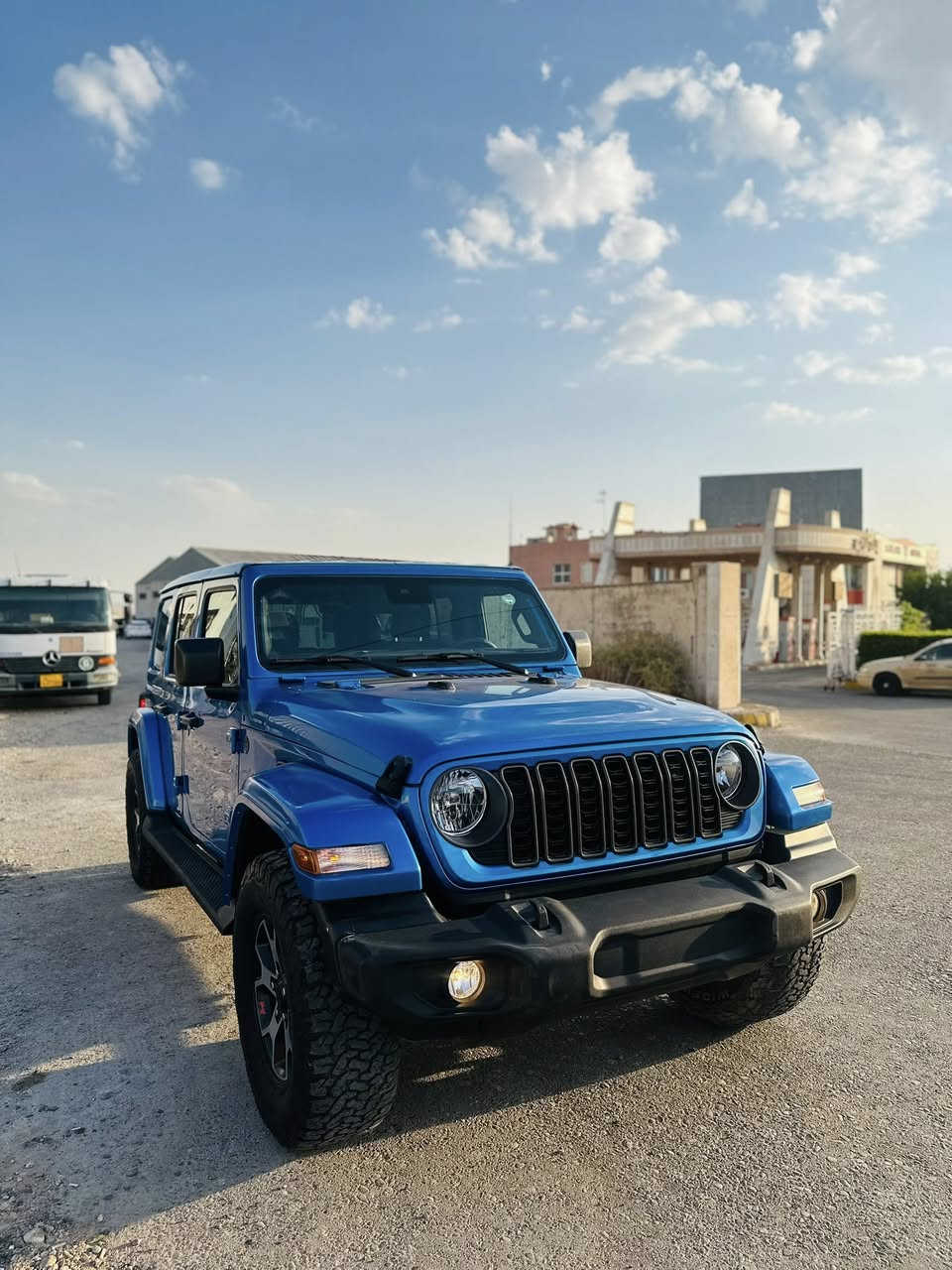 السلام عليكم 
Jeep wengler 
موديل 2024
كوشن هيتر
ستيرن هيتر
رادار امامي 
ماشي ٢٦الف
ارباك بس ستيرن سستم
گدام ورا كبس 
بابين مبدل شركة 
دوسة مصبوغ
سعر 240
مكان عقرة (ئاكرئ)
محرت v4 توربو
***********

