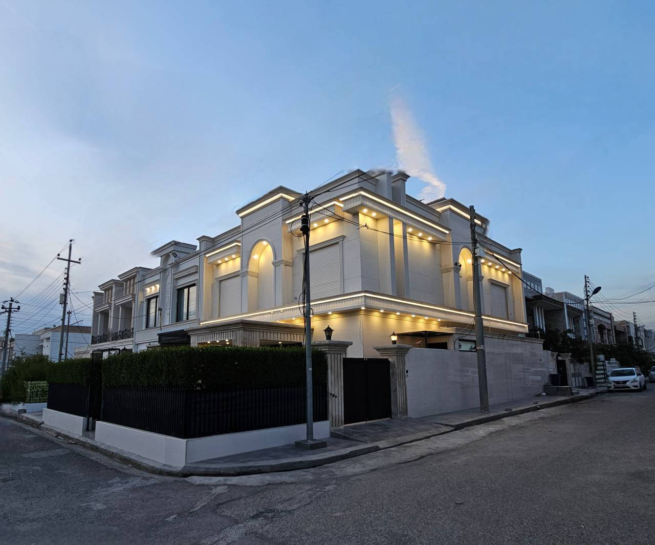 🏡 بيت VIP للبيع في أربيل الجديدة (هەولێری نوي)
فرصة سكن راقية بموقع مميز وتشطيب عالي 👌
📍 الموقع: خلف مستشفى CMC
📐 المساحة: 200 متر
🛣 شارع: 20 متري
🔹 تفاصيل البيت:
4 غرف نوم واسعة
4 حمّامات
نظام تدفئة (شوفاج)
نظام طاقة شمسية
ستائر نوافذ خارجية أوتوماتيكية
مكنسة كهربائية مركزية
مطبخ حار + مطبخ بارد (صيفي وشتوي)
اتجاه ممتاز (شروق الشمس + قبلة)
كاونتر أنيق داخل البيت
💰 السعر: 260,000 دولار
🔄 يعادل: 26 شدّة + معاملات
📞 للتواصل واتساب:
***********
✨ بيت متكامل، موقع راقي، وجاهز للسكن فوراً.

#بيت_للبيع
#بيت_VIP
#عقار_للبيع
#عقارات_اربيل
#اربيل
#هەولێر
#هەولێری_نوي
#اراضي_وعقارات
#بيوت_فخمة
#بيوت_للبيع_اربيل
#استثمار_عقاري
#سكن_راقي
#بيت_احلامك
#عقارات_العراق
