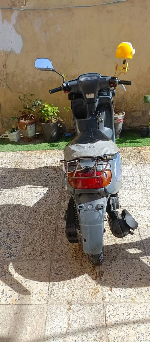 السلام عليكم دراجه منغولي كامله سلف هندر اشاير لايت بگ لايت كهربائيات كامله تايرات  دبلات جديده السعر 450 وبيها مجال للاستفسار ***********
