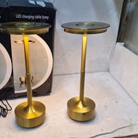 اباجورة طاولة • ذهبي • لمس ثلاث ألوان