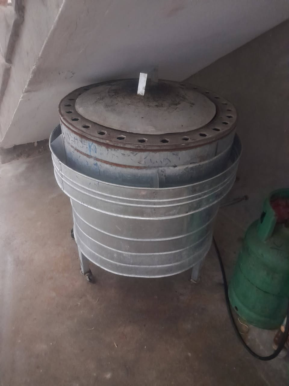 سلام عليكم أغراض بيت للبيع كل حاجه نضيف مابيها اي شي عاطل تعليقات ما اجاوب تريد شي خابرني هدا رقم موبايلي *********** بيها واتساب يرحم والديكم اخوان ادا مو شراي لاتخابرني ولا تتعامل وياي
