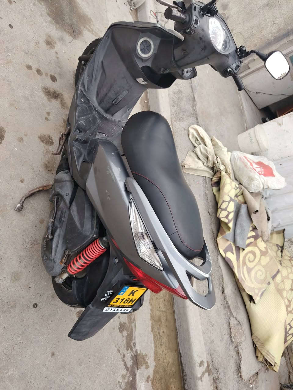 السلام عليكم ثعلب للبيع نضيفه بمعنه الكلمه اي نقص مابيه السعر650الف اوبيه مجال حك الجيه العنوان الدوره حي المخابرات رقمي ***********
