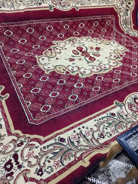 محفوره للبيع قياس 4/3 مستعمله شي قليل تركي نظيفه السعر 80 ألف حي السكر ***********
