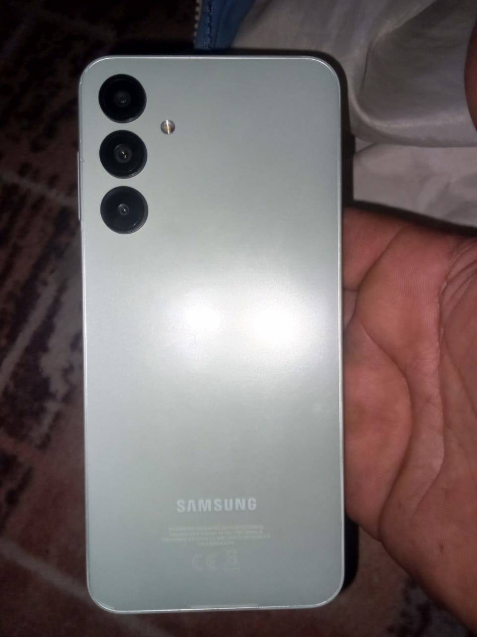 سلام عليكم مبايل سامسونك A16 للبيع سعر 150 وبي مجال بس الشاشة بيهة فطور مماثرة على البلازمة رقمي واتساب ***********
