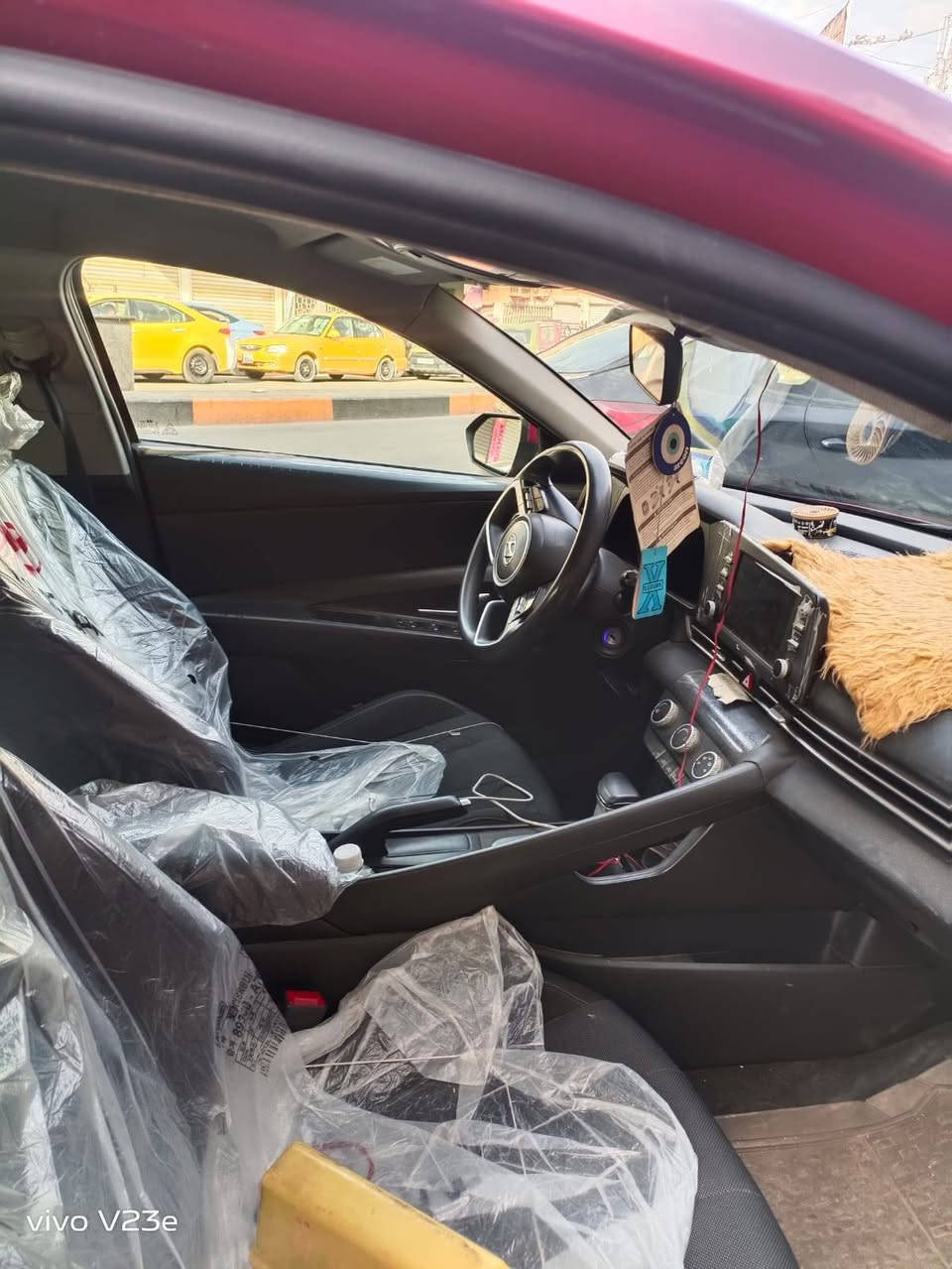 سياره النترا موديل 2022 رقم بغداد الضرر جاملغ وبنيد السعر 150 ورقه وبيها مجال بسيط  رقمي***********
