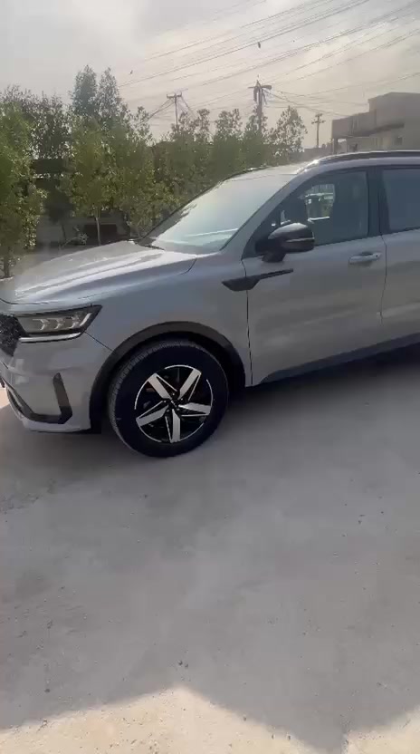 سورينتو 2023 اسمنتي
محرك 2500 تيربو 
رقم بغداد بأسمي تحويل مباشر 
فوووول مواصفات 
السعر مناسب خاص
***********
