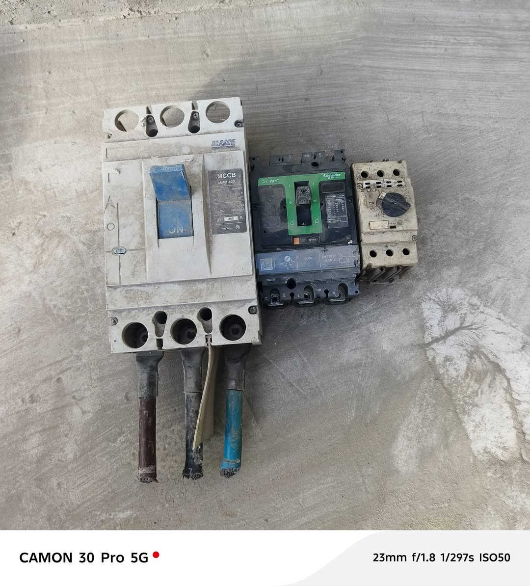 220 قفل غيرها اعتذر لئن بسبب أهل النشر مشتريهن غاليات


**إذا كنت صاحب هذا الإعلان وتريد حذفه لأي سبب، رجاءا أرسل رسالة إلى الدعم الفني**