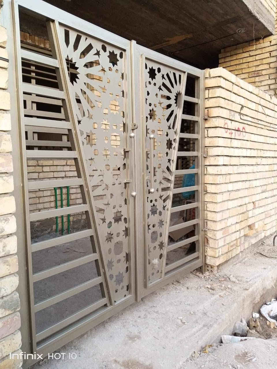 سلام عليكم كادرمختص صبغ وتنضيف أبواب وشبابيك وجام ابوجعفر ***********
